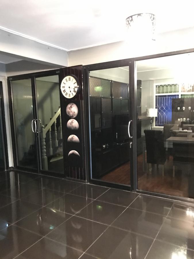 Add Home Hostel Vipavadee 42 방콕 외부 사진